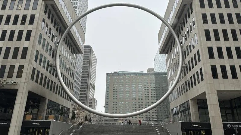 Montreal downtown high rise evacuated after fire