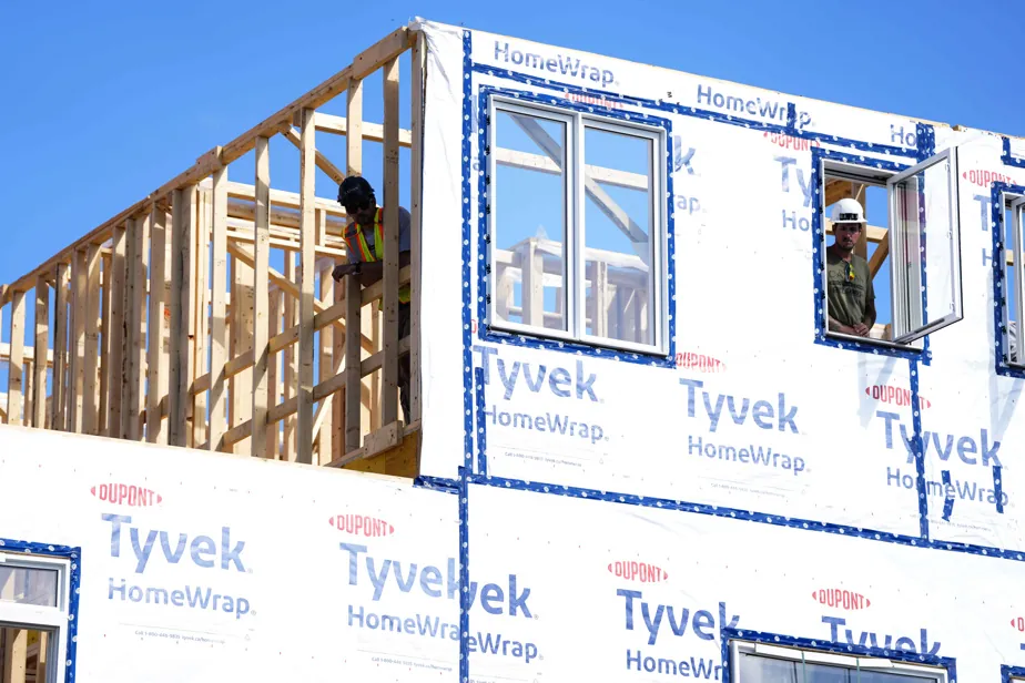 Crise du logement | Le ministre LeBlanc réclame un code du bâtiment uniforme au pays