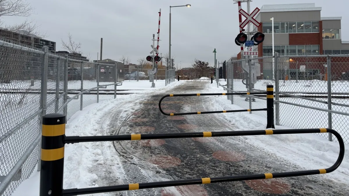 Un nouveau passage piéton relie Outremont et Parc-Extension