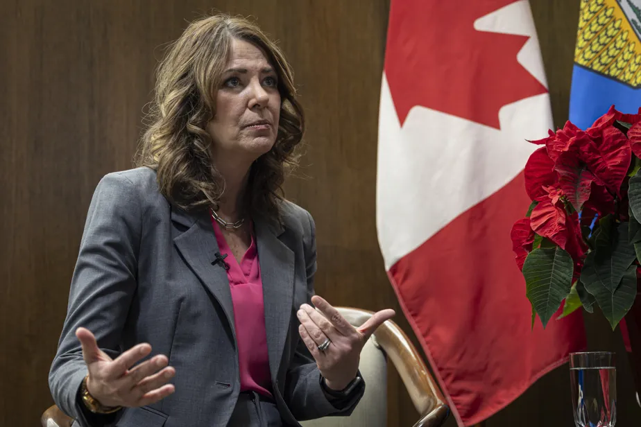 Grands projets | Danielle Smith veut des approbations plus rapides