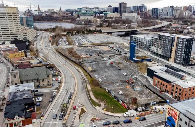 Une tour de 23 étages à la sortie du pont des Chaudières