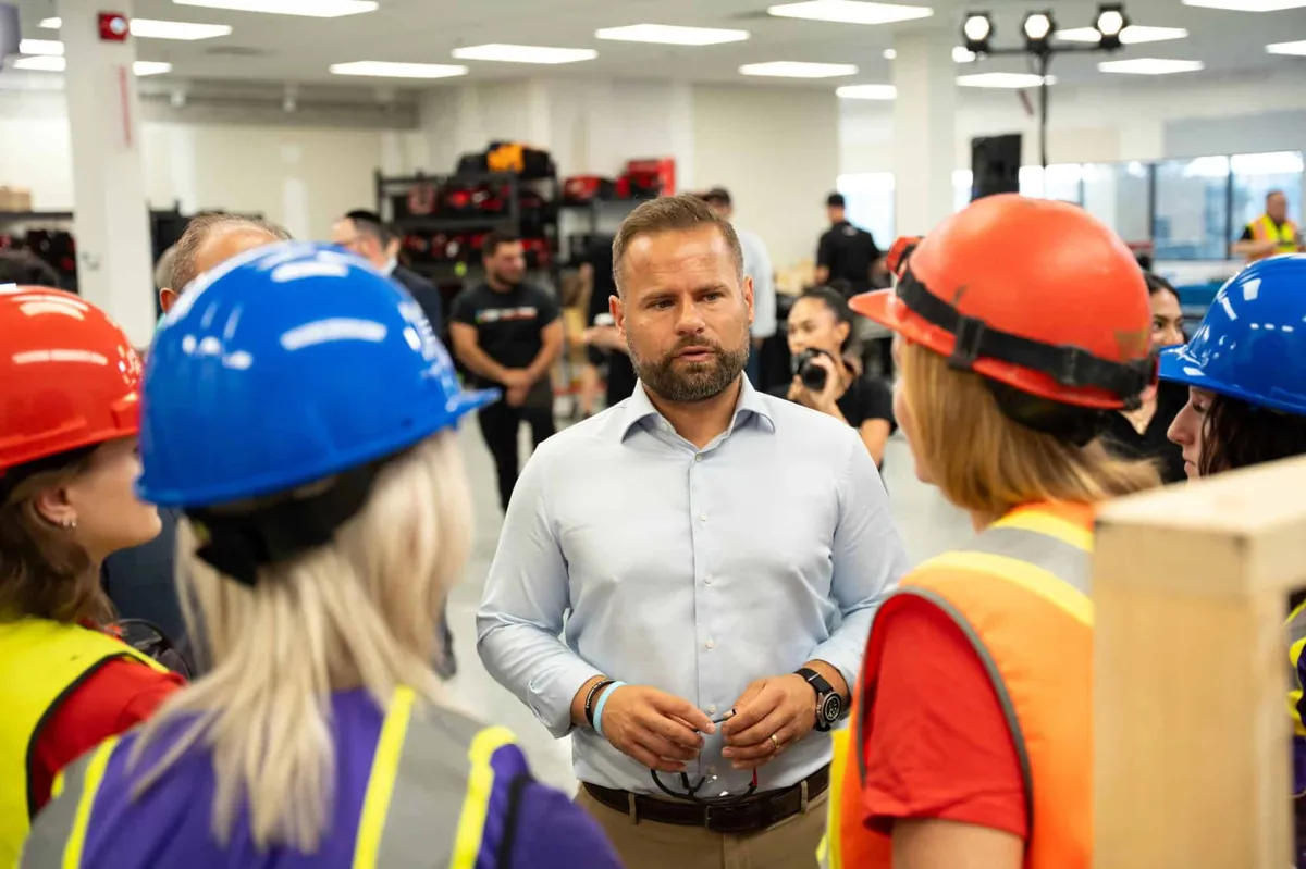 Ontario brings in “as-of-right” labour mobility rules for certified workers