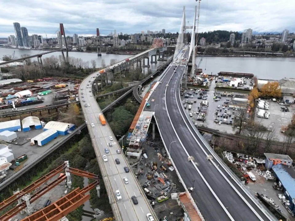 Pattullo Bridge renamed 'stal̕əw̓asəm,' set to open soon