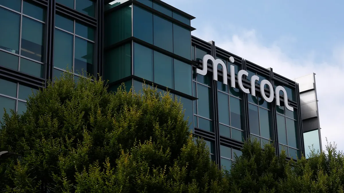 Micron delays construction at $100B New York megafab